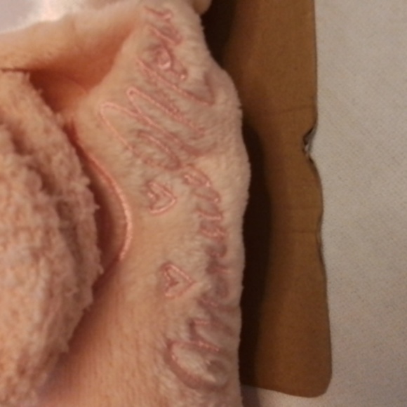 NWT Disney 100 3pc Minnie Women's Sleepwear w/ bonus artpad - Picture 5 of 14